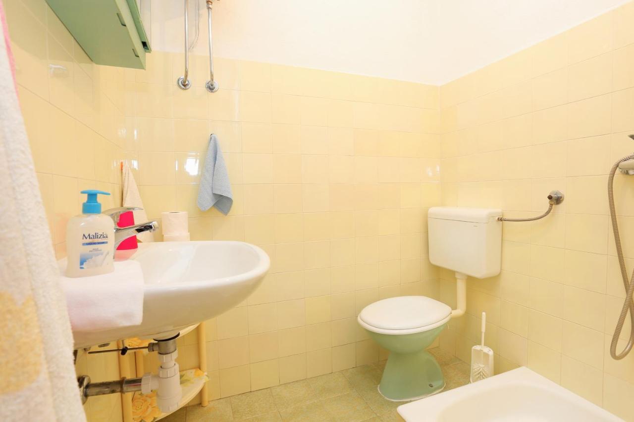 Rooms With A Parking Space Brela, Makarska - 17281 Esterno foto